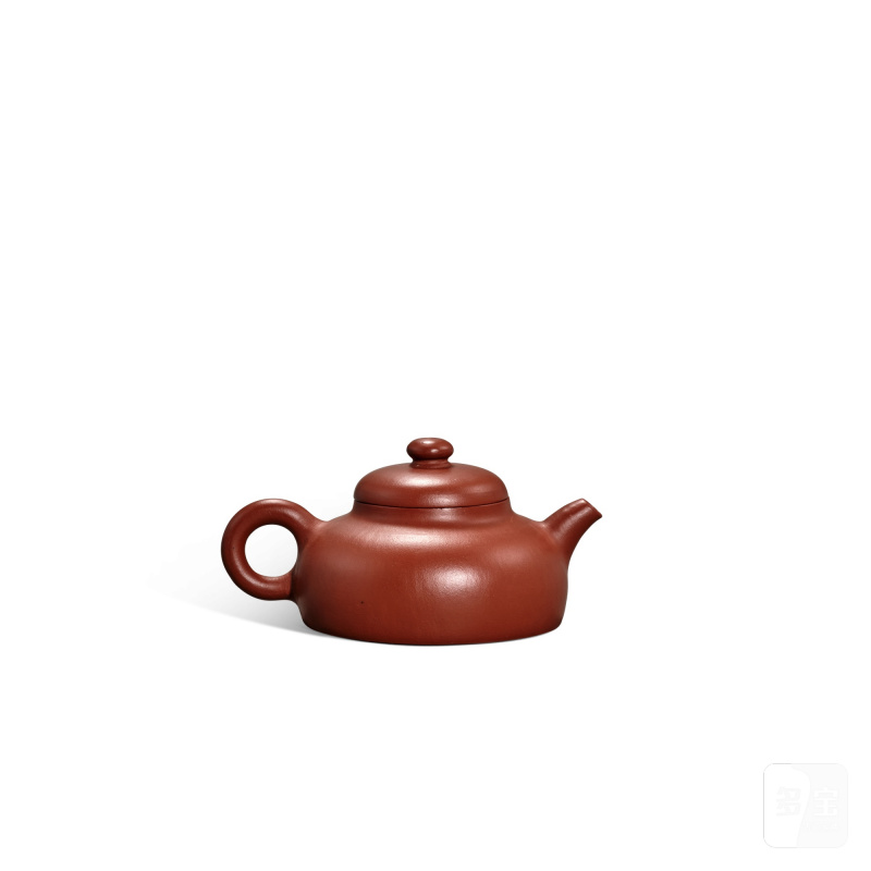 An inscribed Yixing teapot, Qing dynasty, Qianlong period | 清乾隆 宜興紫砂壺 《孟臣》仿款 - 图2